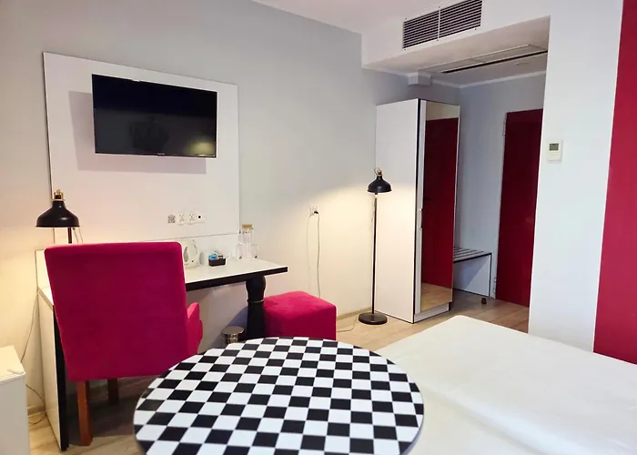 W Centrum * غنيزنو